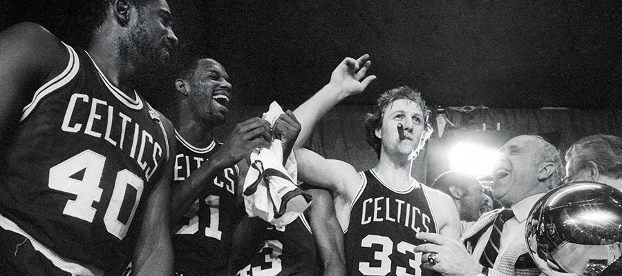 Larry Bird Comemora título com charutos